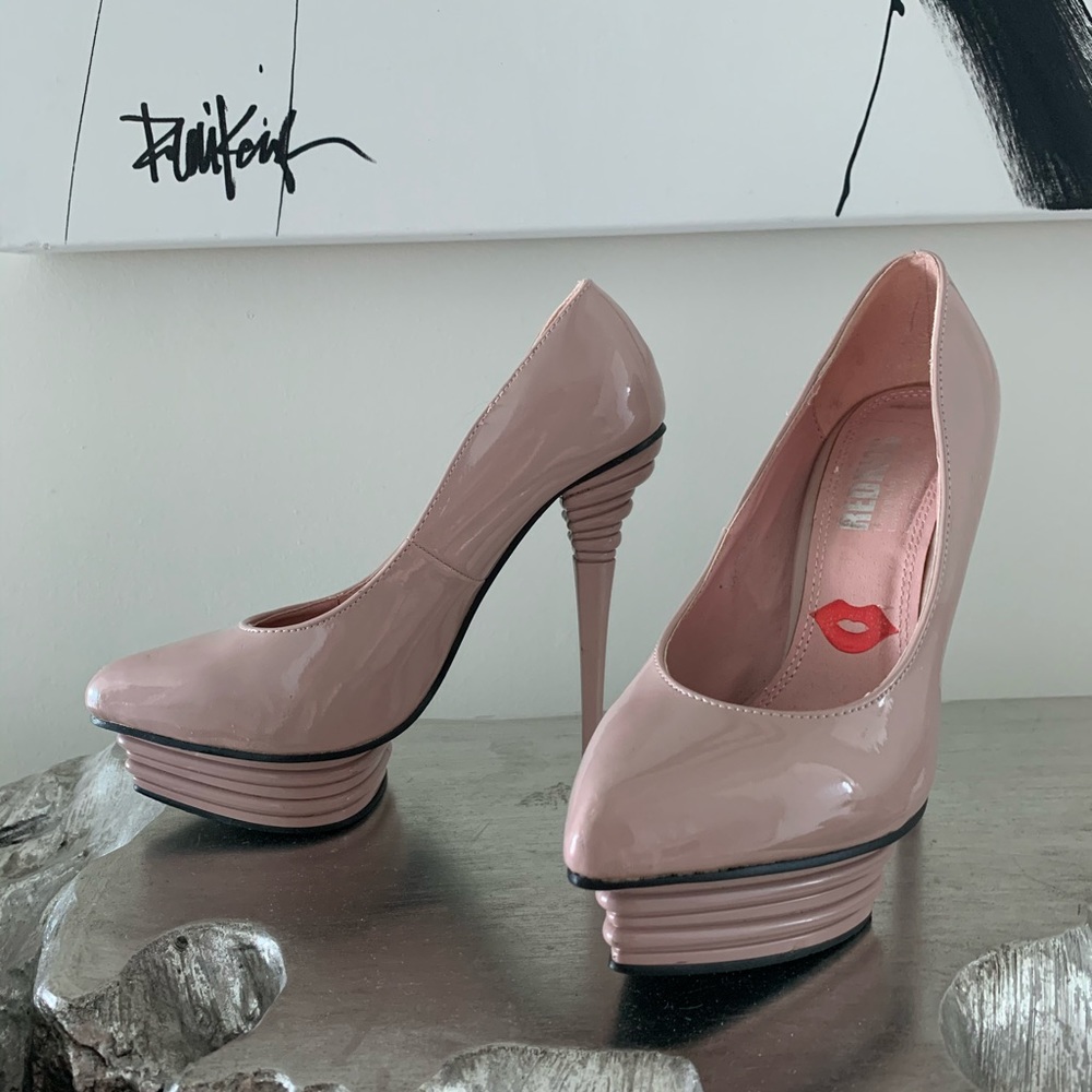 Red Kiss Nude Patent Leather Pumps